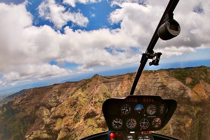 Kauai Private Doors Off Helicopter Tour: Ultimate Waterfalls