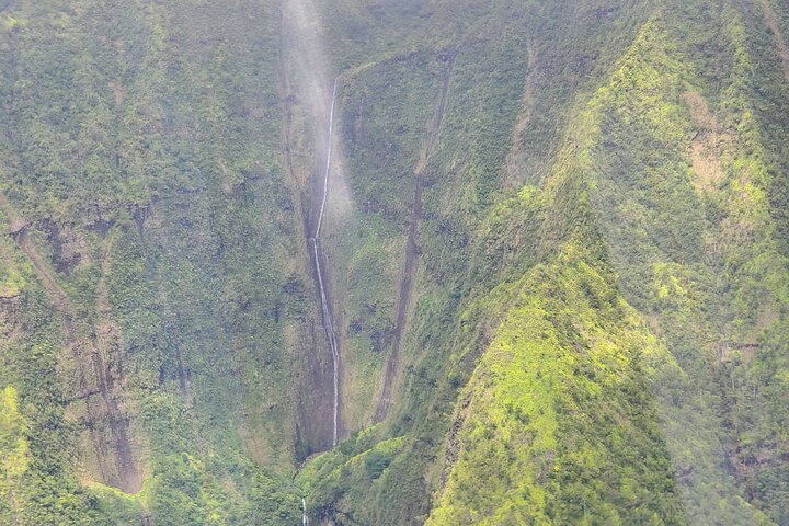 Kauai Private Doors Off Helicopter Tour: Ultimate Waterfalls