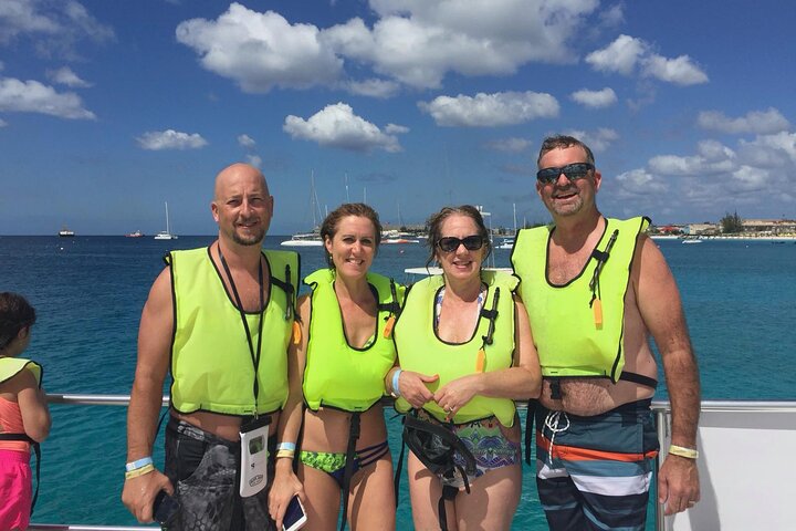Barbados Island Tour, Monkey Watching & Swimming with Turtles