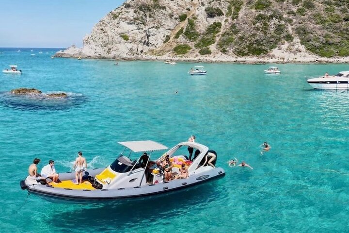 Tropea to Capo Vaticano, the Best Boat Tour. Max 8-12 Passengers