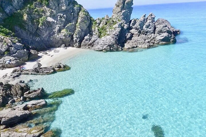 Tropea to Capo Vaticano, the Best Boat Tour. Max 8-12 Passengers