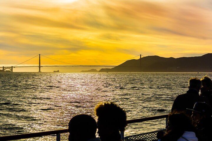 San Francisco Bay Sunset & City Lights Cruise