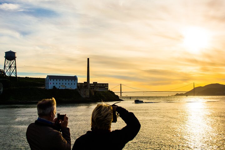 San Francisco Bay Sunset & City Lights Cruise