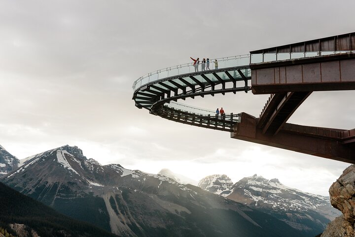 Columbia Icefield Tour with Glacier Skywalk