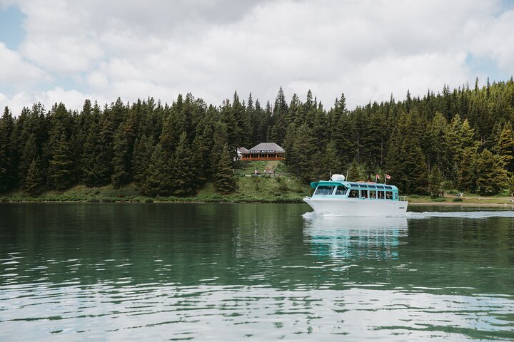 Maligne Lake Cruise