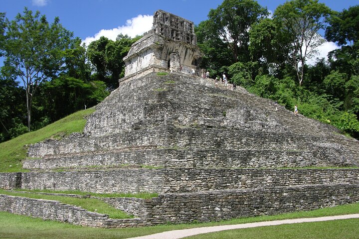 Palenque Archaeological site from Villahermosa City or airport