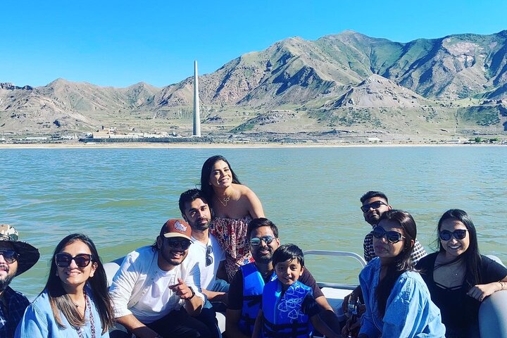 2 Hour Salt Lake Boat Tour with Swimming on the Lake