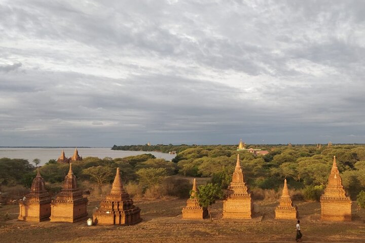 Discover Bagan Day Tour
