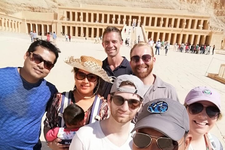4-Day Nile Cruise sails Aswan to Luxor&Abu Simbel.Hot air Balloon