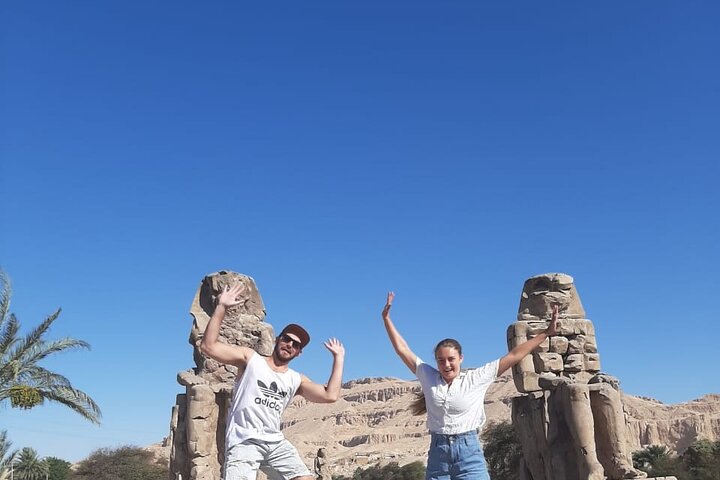 4-Day Nile Cruise sails Aswan to Luxor&Abu Simbel.Hot air Balloon