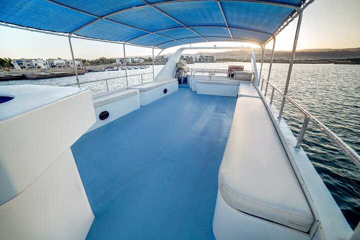 Glass-Bottom Boat 2-hours Tour and Coral-Reef Viewing from Aqaba