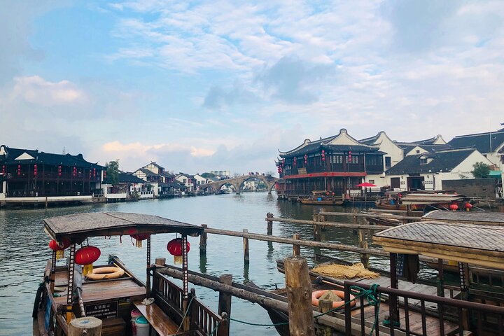 Zhujiajiao Water Town and Shanghai City Private Day Tour