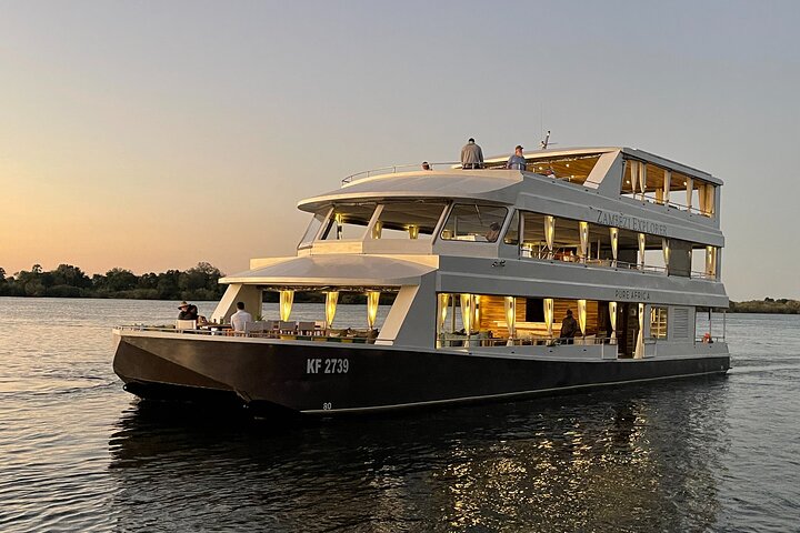 Victoria Falls Luxury Sunset Cruise on the Zambezi River