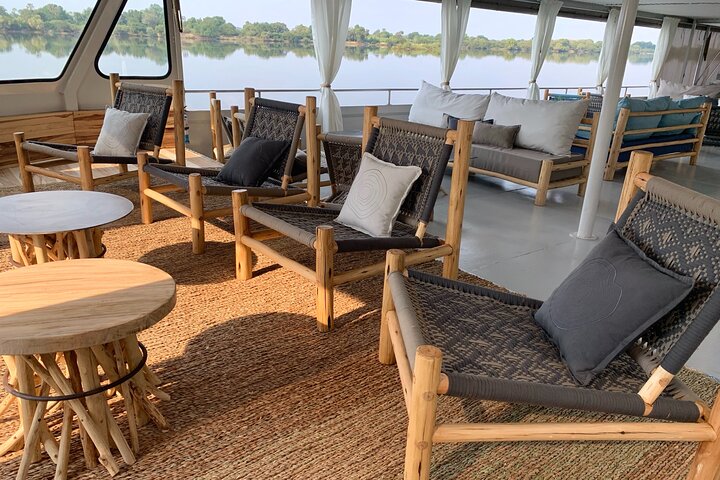 Victoria Falls Luxury Sunset Cruise on the Zambezi River