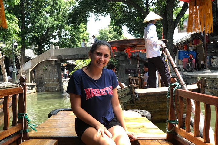 Shanghai Private Tour: Zhujiajiao Water Town and Boat Ride