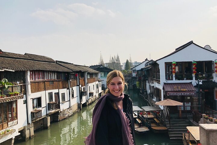 Shanghai Private Tour: Zhujiajiao Water Town and Boat Ride