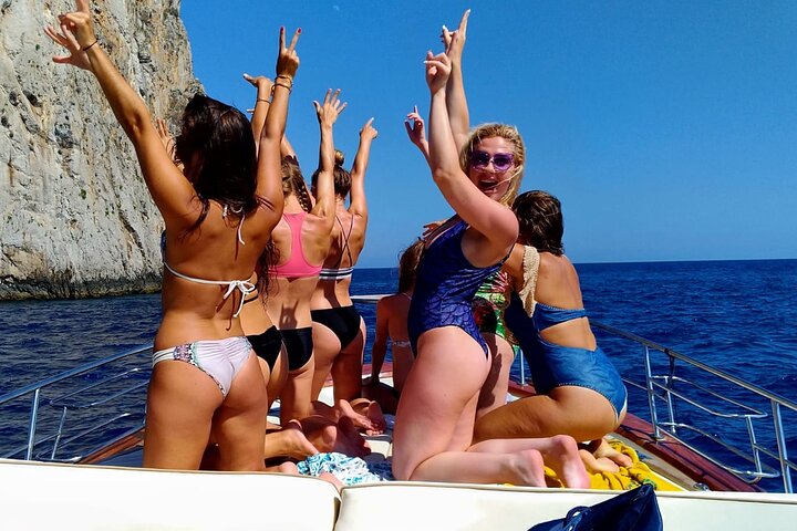 Positano & Amalfi Coast Small-Group Boat Day Tour from Sorrento