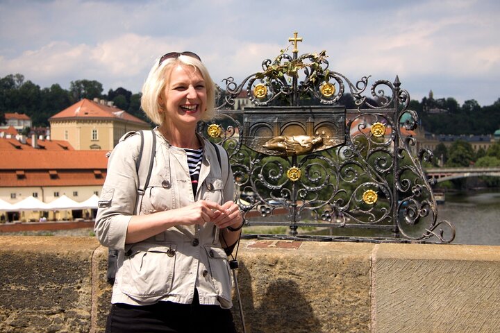 Best of Prague Guided Tour and Cruise with Authentic Czech Lunch