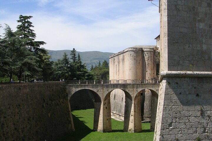 LAquila of Mysteries Private Tour