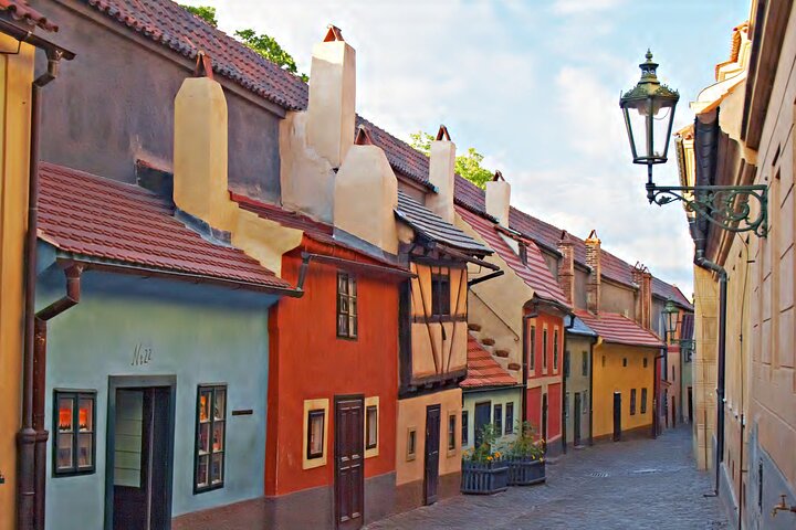 Best of Prague Guided Tour and Cruise with Authentic Czech Lunch