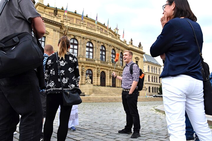 Best of Prague Guided Tour and Cruise with Authentic Czech Lunch