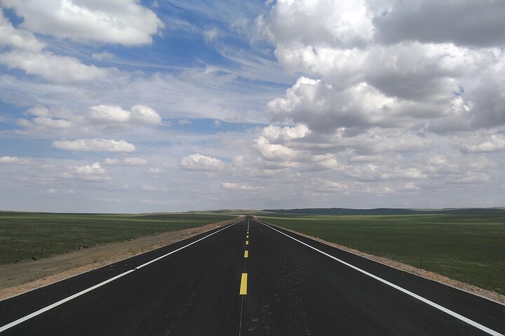 Huhhot 4D3N Inner Mongolia Grassland and desert nature tours