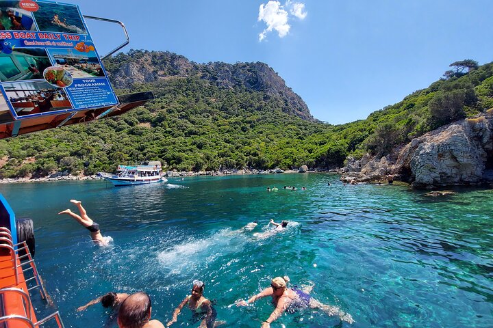 Full-Day Glass bottom Semi Submarine Cruise in Marmaris