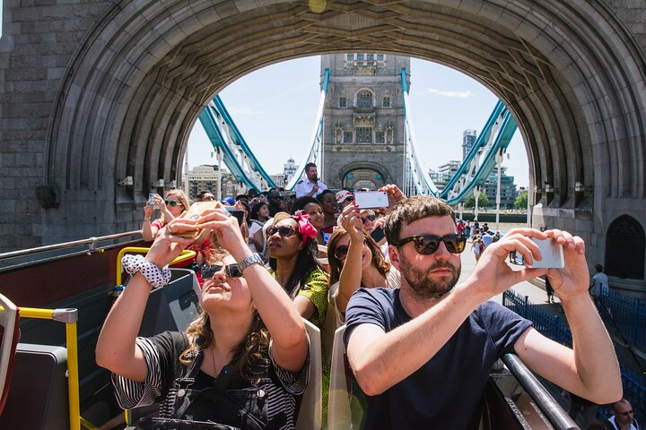 London Big Bus Hop-On Hop-Off Tour with Optional River Cruise