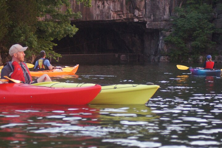 Nickajack Bat Cave Kayak Tour with Chattanooga Guided Adventures