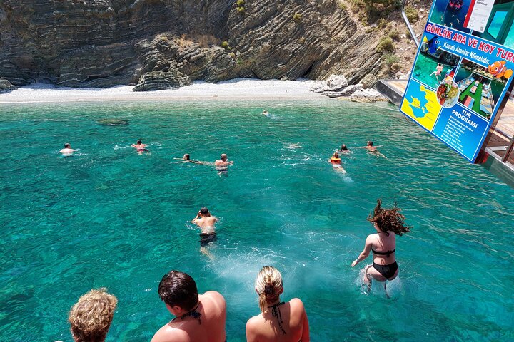 Full-Day Glass bottom Semi Submarine Cruise in Marmaris