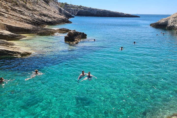 Blue cave & Hvar, 5 islands speed boat tour, luxuy seats in shade