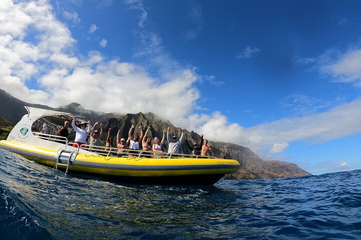 Kauai: Na Pali Coast Super Raft Snorkel Adventure