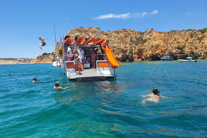From Lagos: Kayak Tour of Ponta da Piedade Caves by Boat