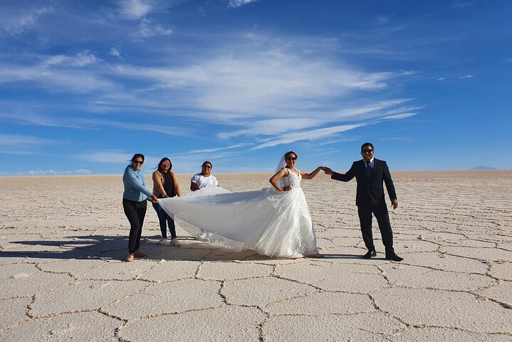 3-Days Tour to the Uyuni Salt Flat and Colored Lagoons +Sunset+Mirror Effect