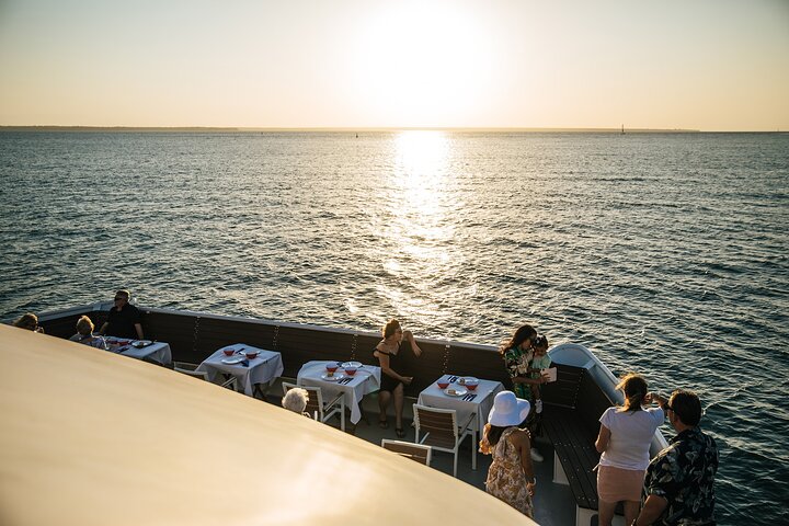 Charles Darwin Dinner Cruise