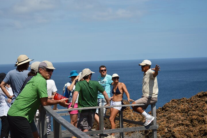 Galapagos First Class 5 Day Package with Yacht Day Tours
