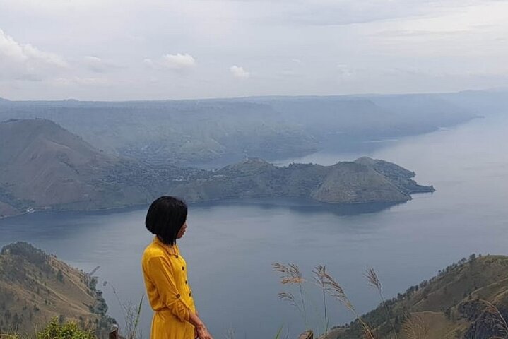 Full Day Private Tour in Lake Toba View and Karo Highlands From Medan City
