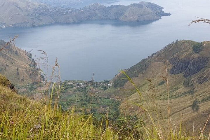 Full Day Private Tour in Lake Toba View and Karo Highlands From Medan City