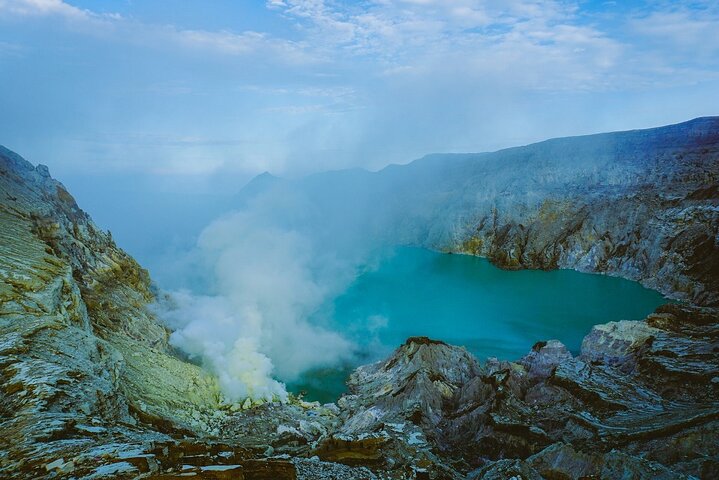 East Java Tours: 3 Days Mount Bromo & Mount Ijen Crater Tour start from Surabaya