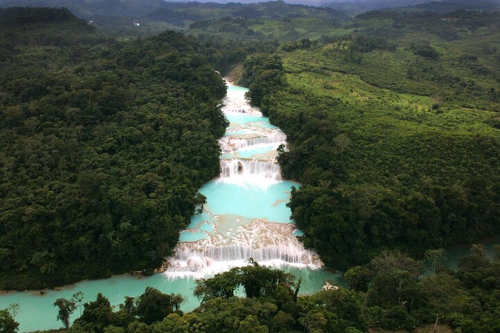 Full Day Tour to Palenque Archaeological Zone with Waterfalls