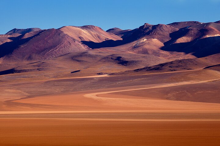 3-Days Tour to the Uyuni Salt Flat and Colored Lagoons +Sunset+Mirror Effect