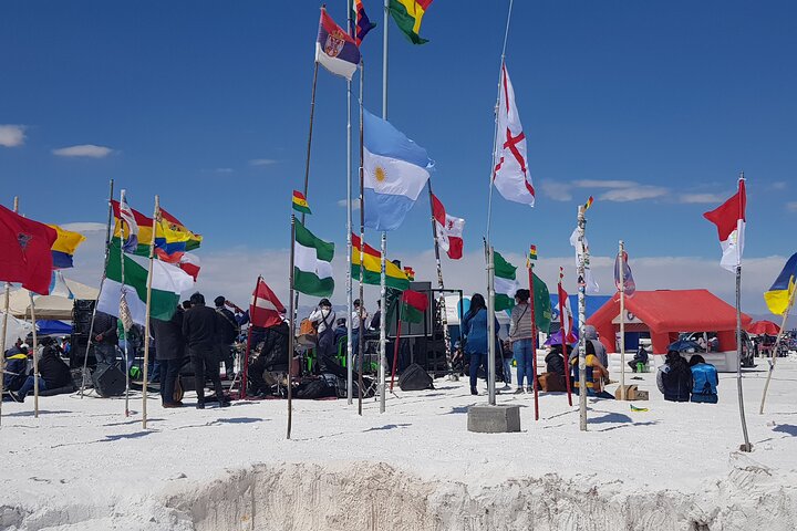 3-Days Tour to the Uyuni Salt Flat and Colored Lagoons +Sunset+Mirror Effect