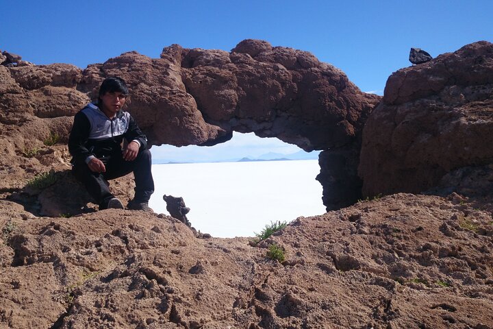 3-Days Tour to the Uyuni Salt Flat and Colored Lagoons +Sunset+Mirror Effect