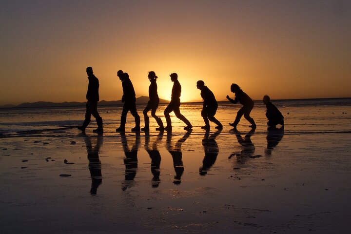3-Days Tour to the Uyuni Salt Flat and Colored Lagoons +Sunset+Mirror Effect