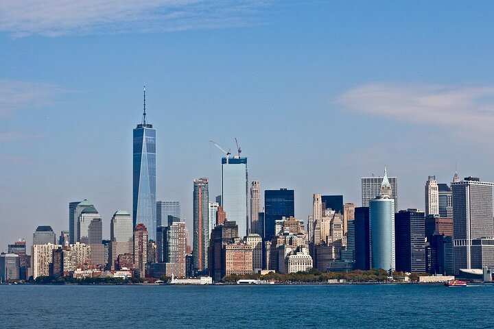Private Roundtrip New York Airport Transfer to New York City
