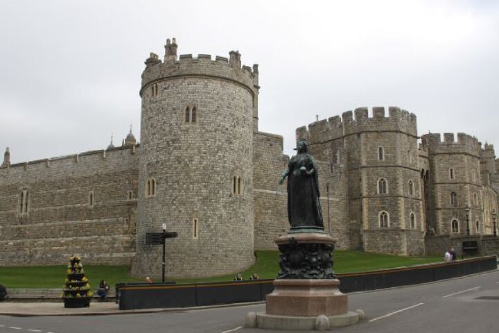 Golden Tours Windsor Hop-on Hop-off Open Top Bus Tour