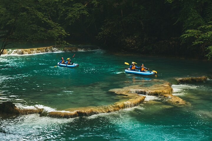Kayaking Mreznica Waterfalls close to Plitvice Lakes