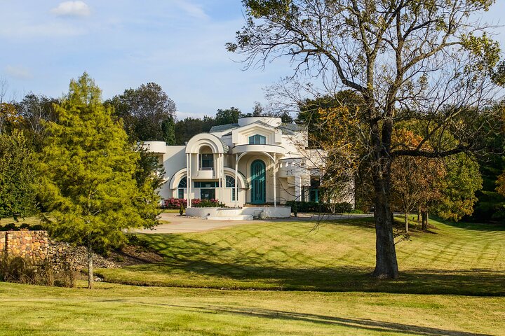 Nashville "Homes Of The Stars" Narrated Bus Tour with 30+ Celebrity Homes