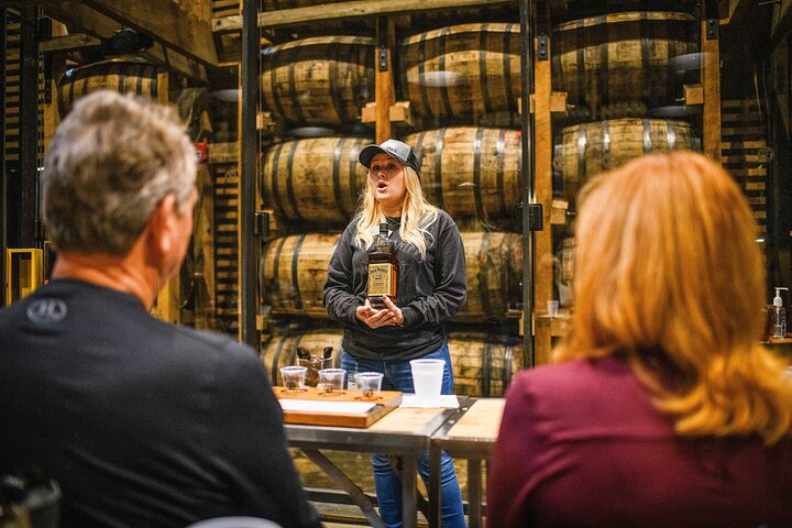 Nashville to Jack Daniel's Distillery Bus Tour + Whiskey Tastings