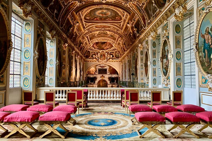 Private Tour in Fontainebleau Palace with Skip-The-Line Ticket
